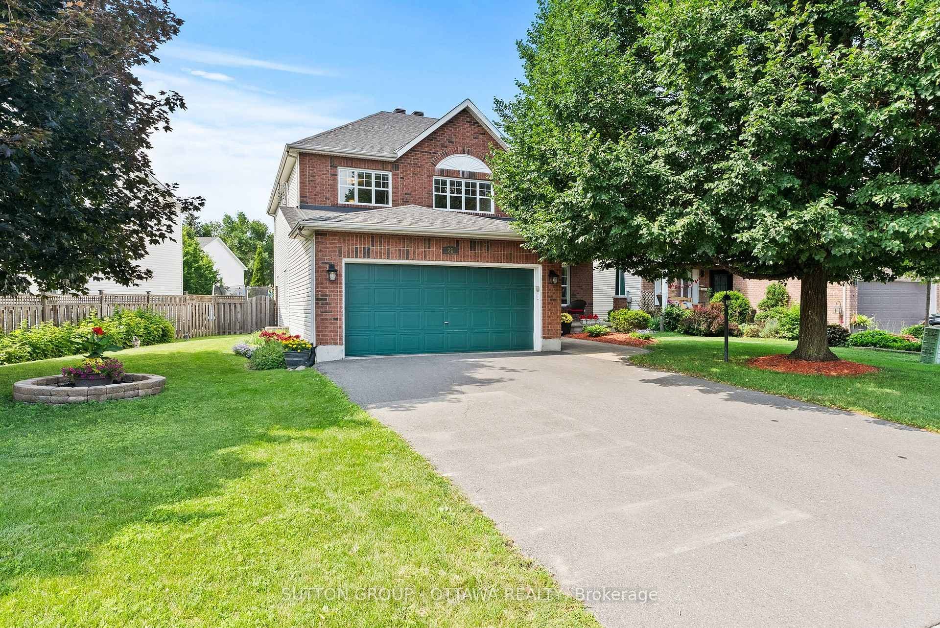 21 Avonmore Crescent photo 1