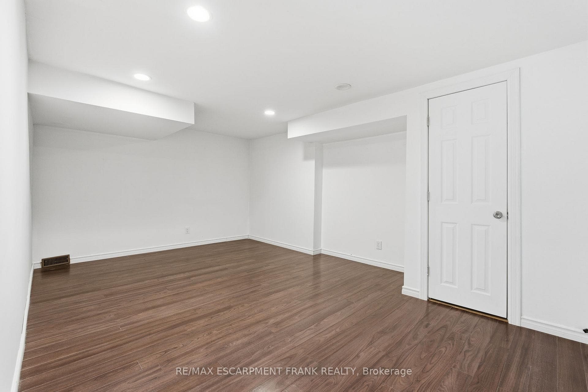 352 East 28th Street photo 36