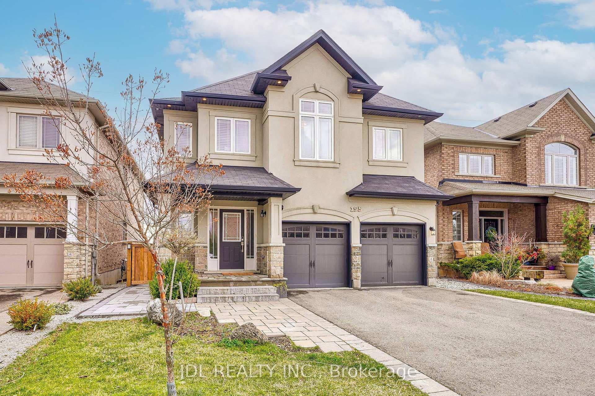 195 Greti Drive Unit Upper photo 1