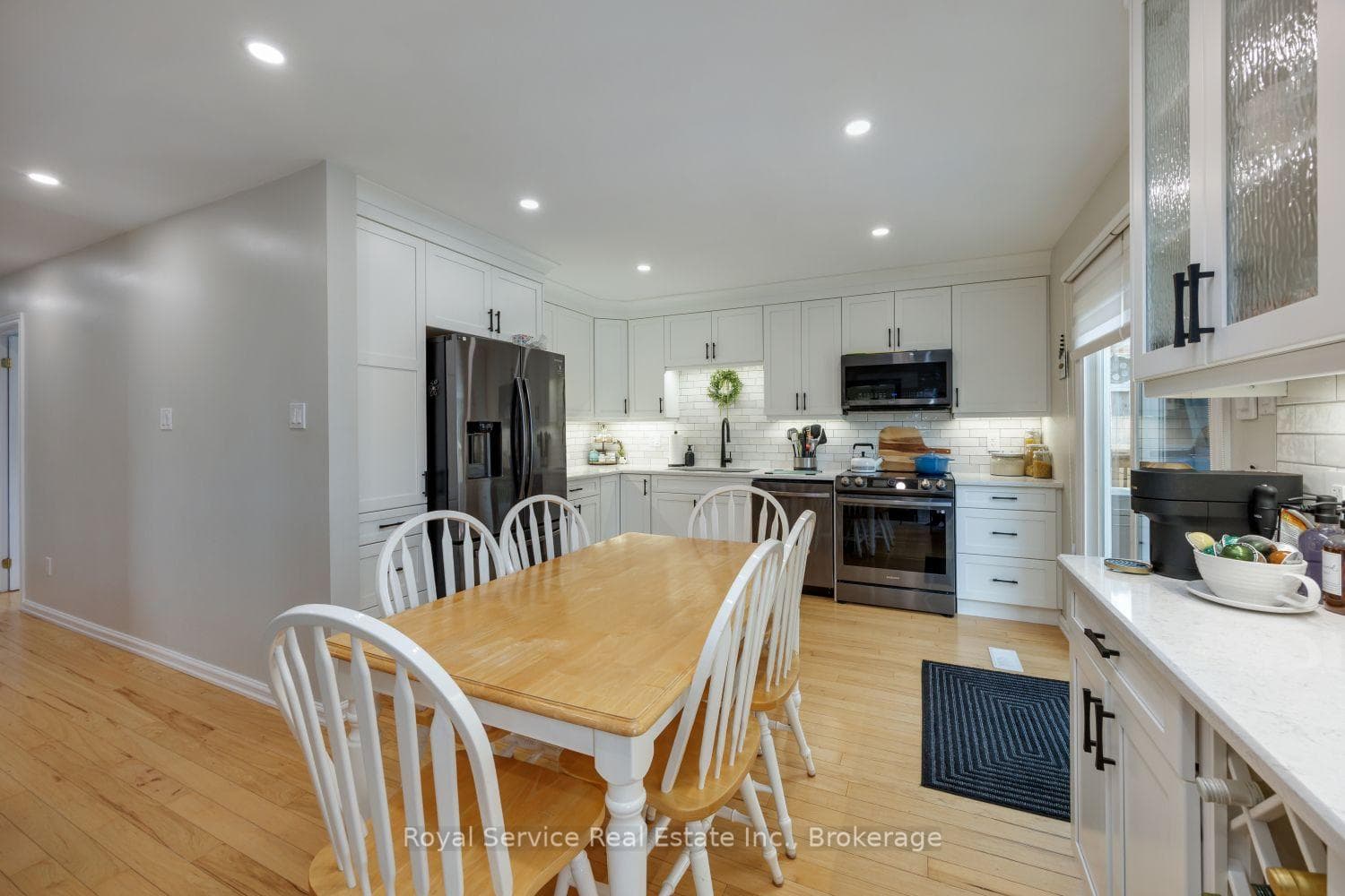900 Stewart Drive photo 13