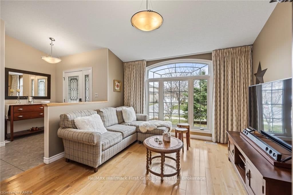 390 MORNINGSIDE Drive photo 5