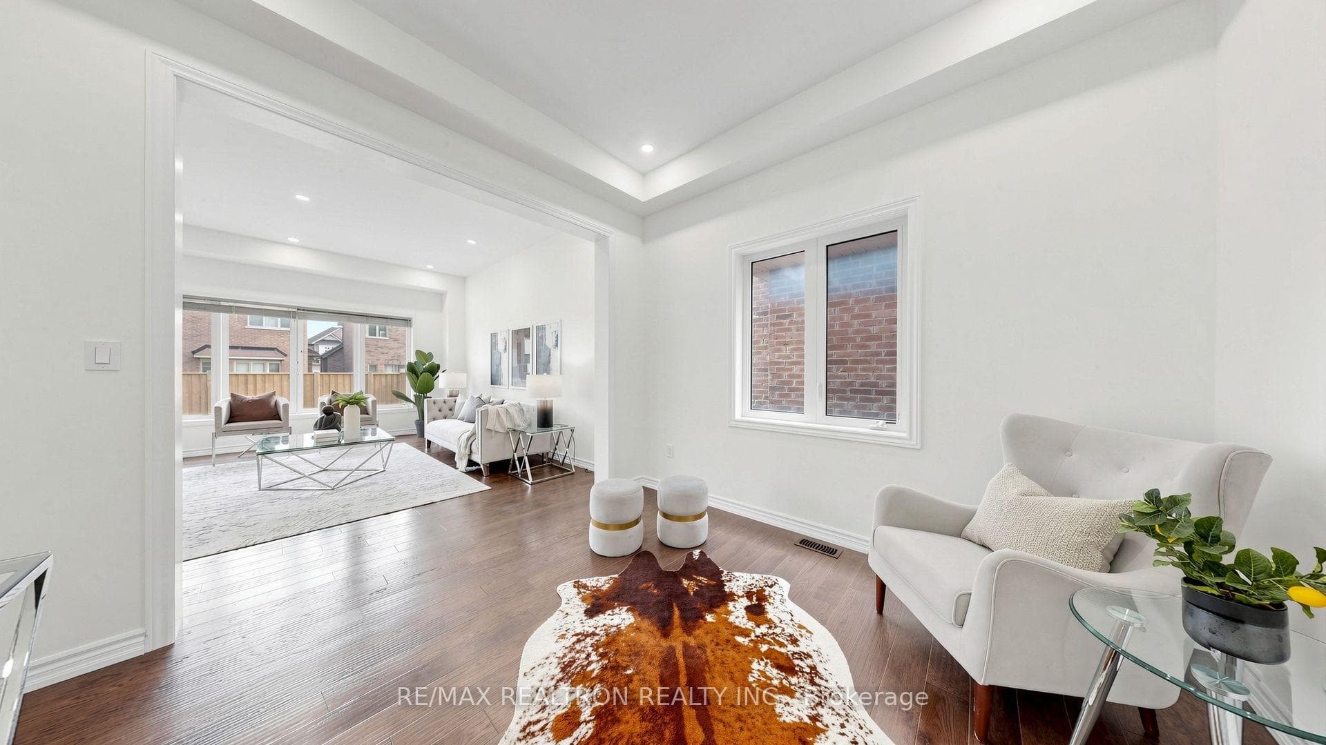 1037 Larter Street photo 13