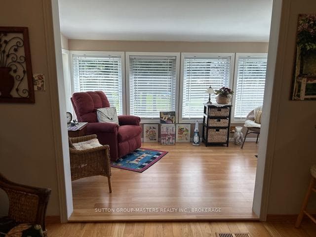 1496 Sydenham Road photo 12