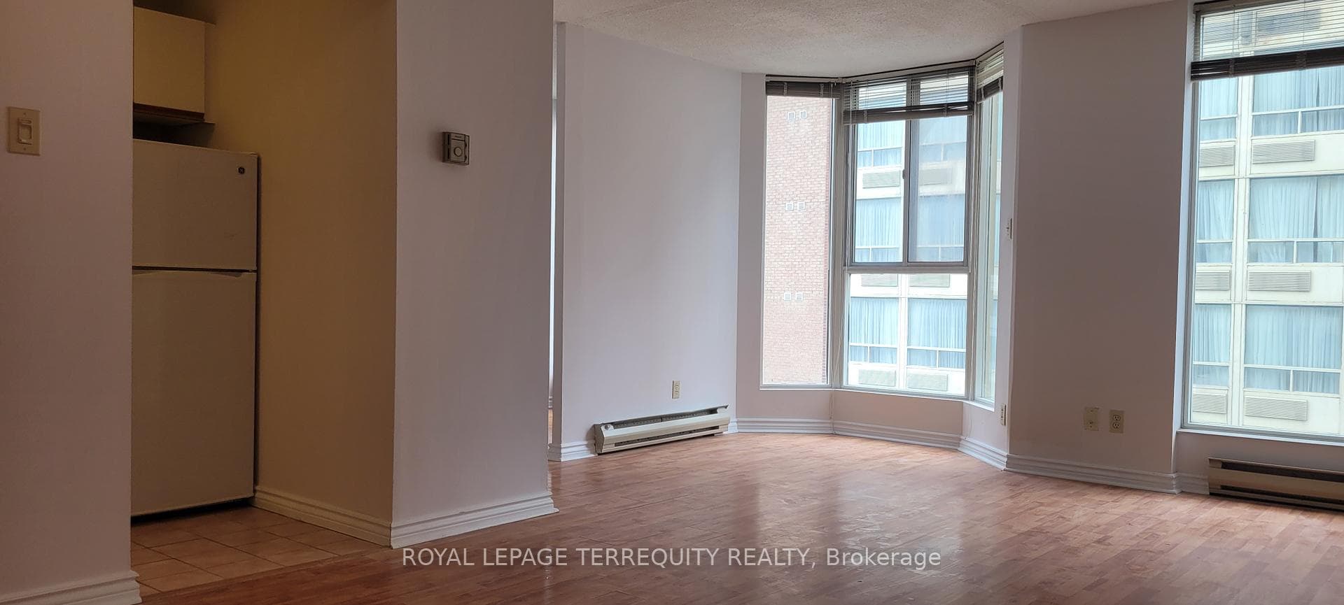 55 Centre Avenue Unit 2101 photo 6