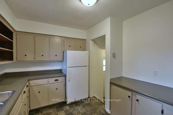 494 6th Street photo 22