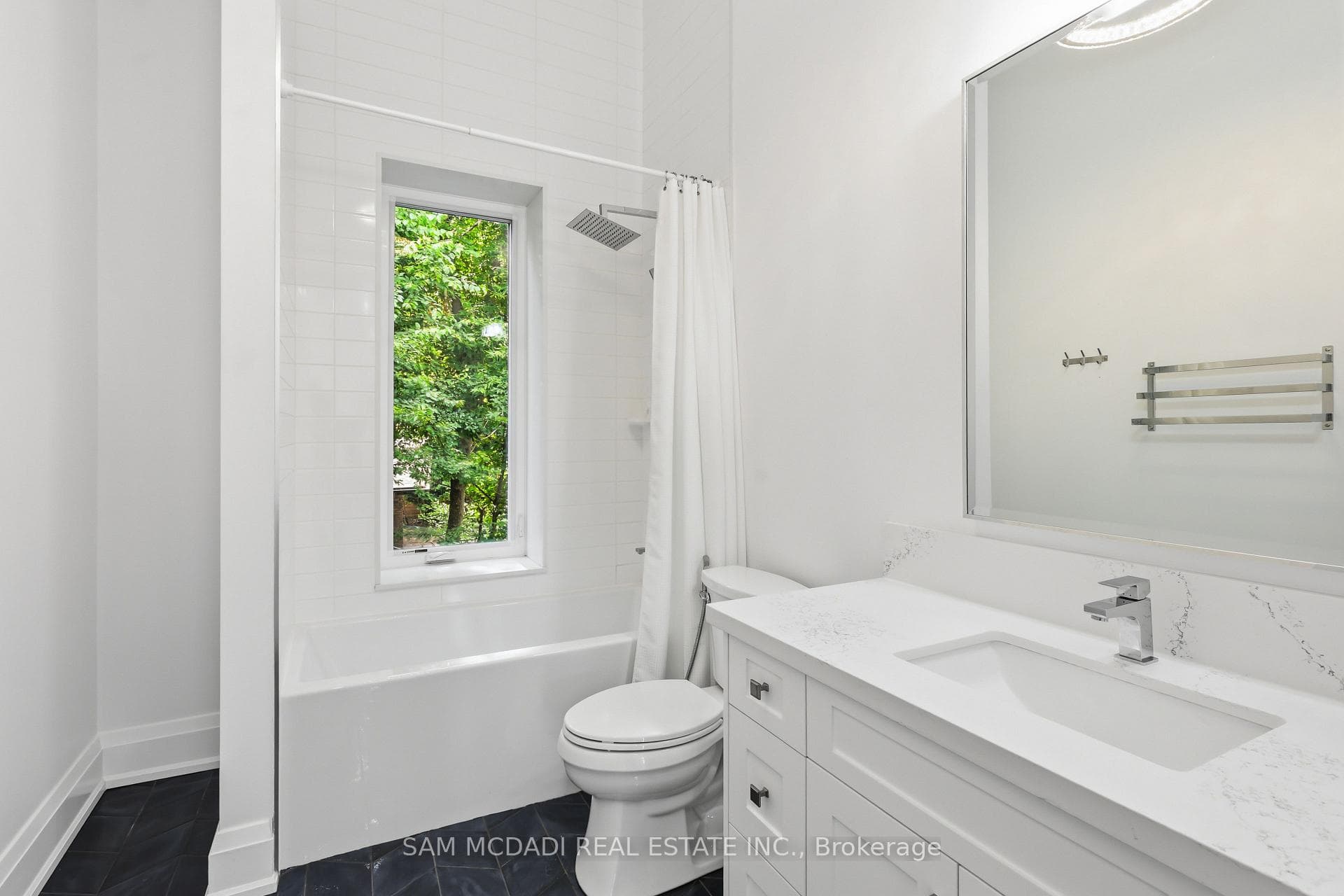 1750 Lincolnshire Boulevard photo 18