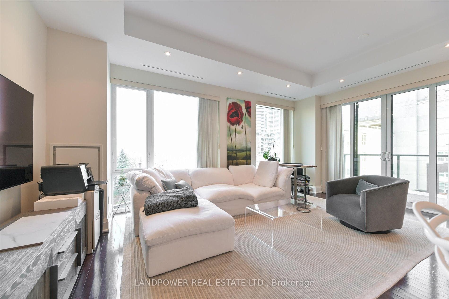 80 Yorkville Avenue Unit 503 photo 1