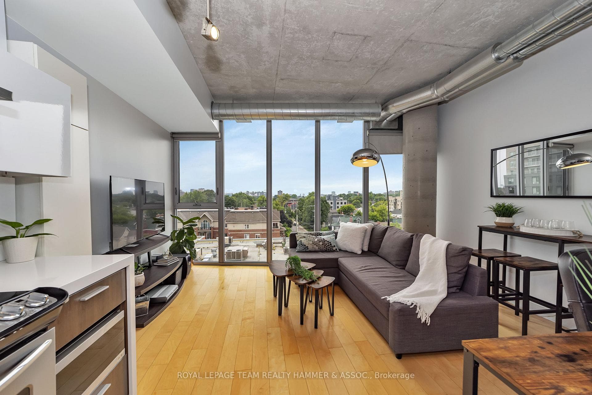 360 McLeod Street Unit 608 photo 5