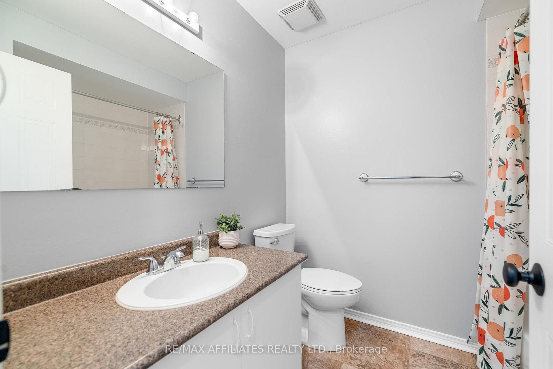 1494 Corsham Avenue photo 15