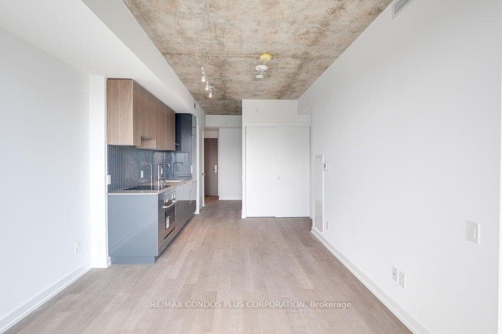 161 Roehampton Avenue Unit 3512 photo 24