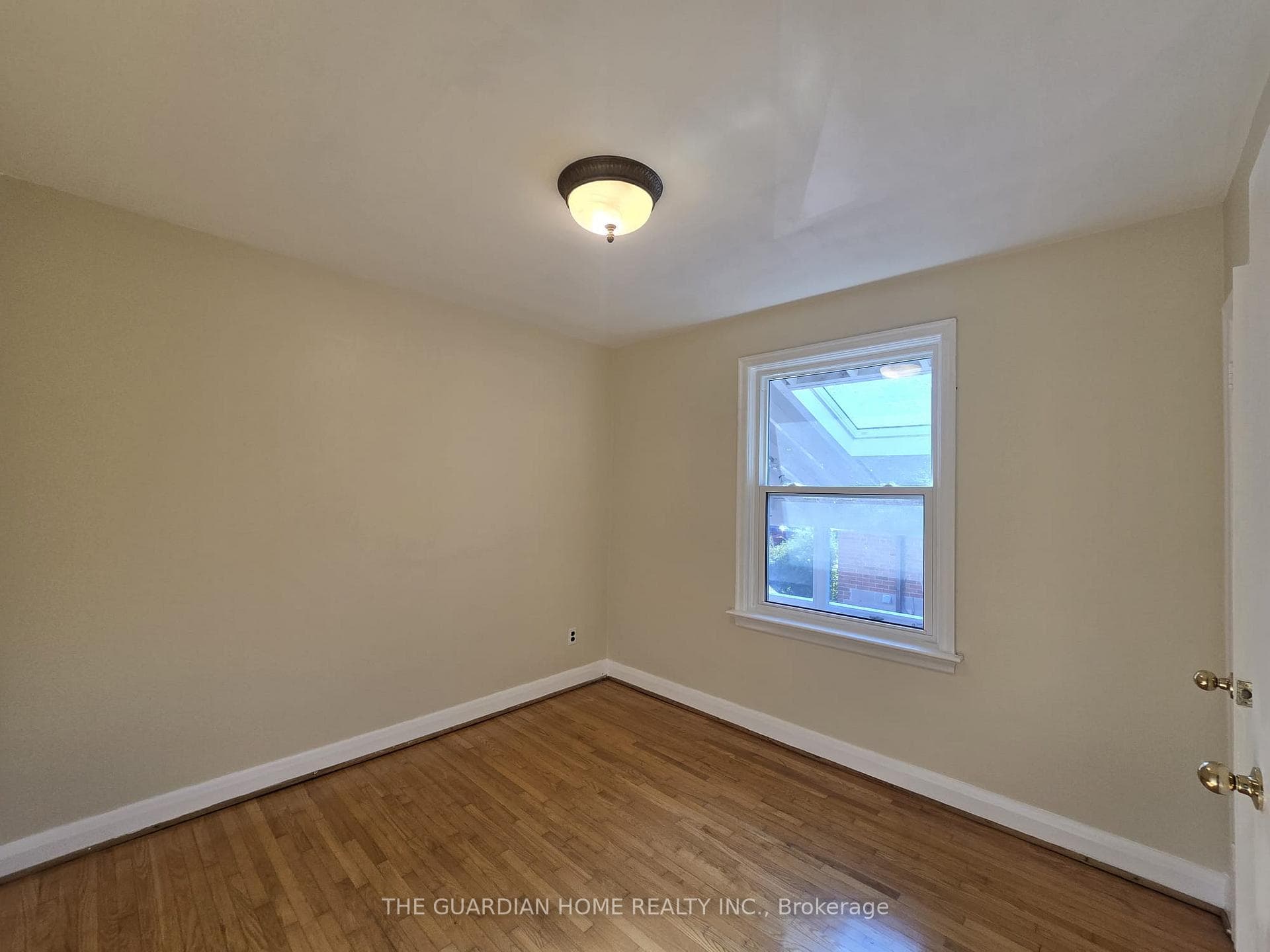 15 Princemere Crescent photo 8