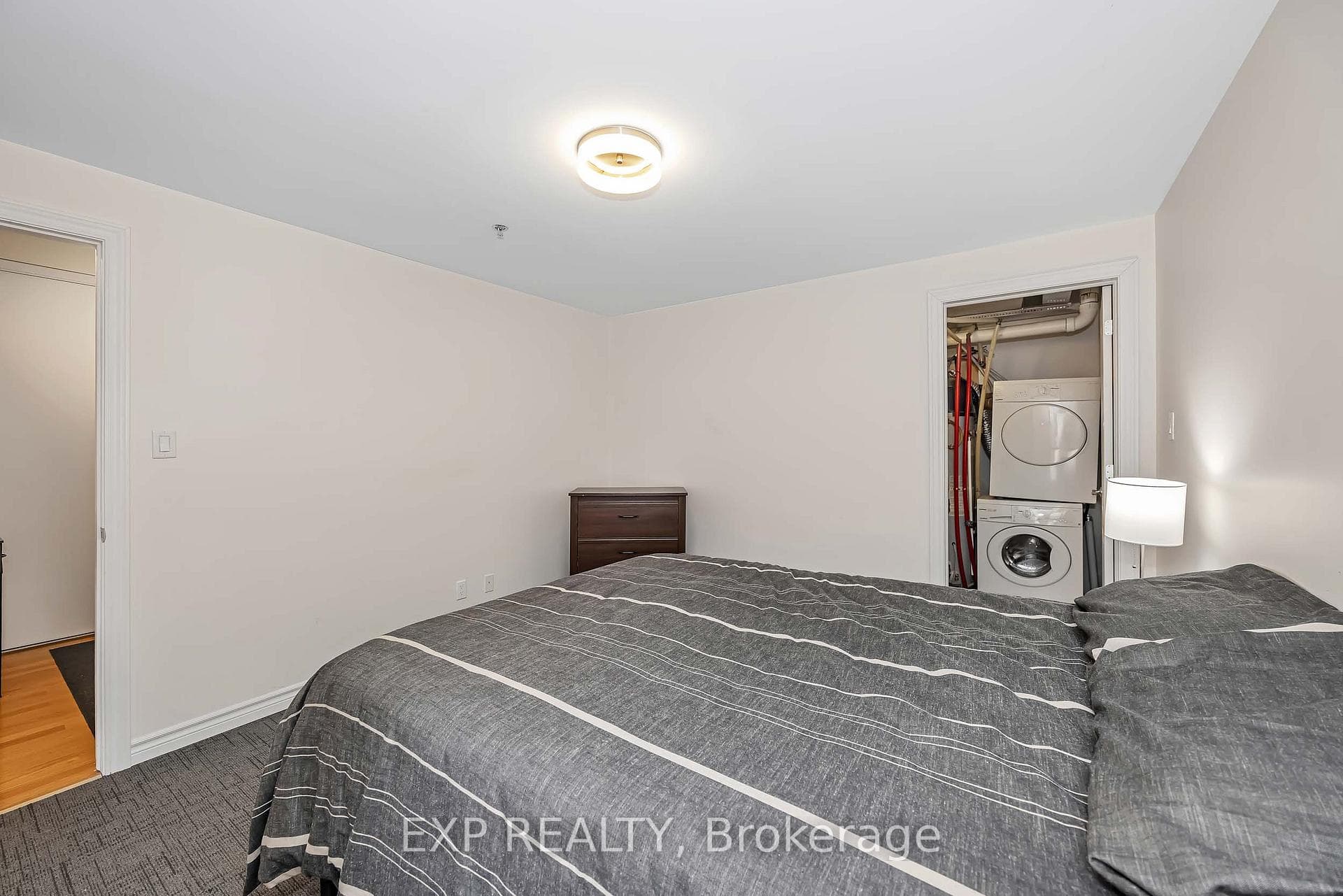 6 Grove Avenue Unit 305 photo 20