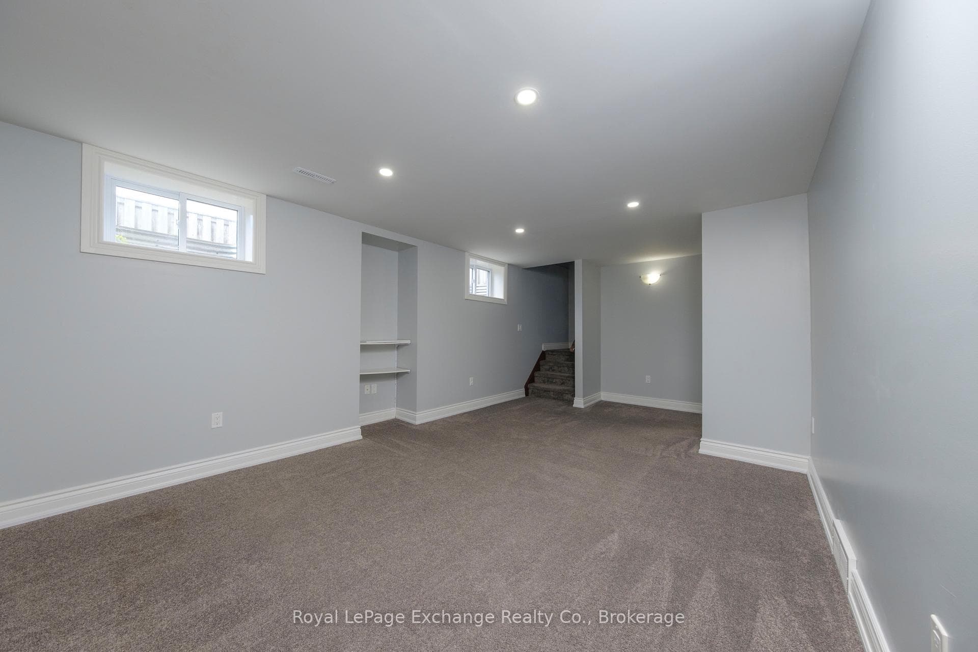 310 Wieck Boulevard photo 29