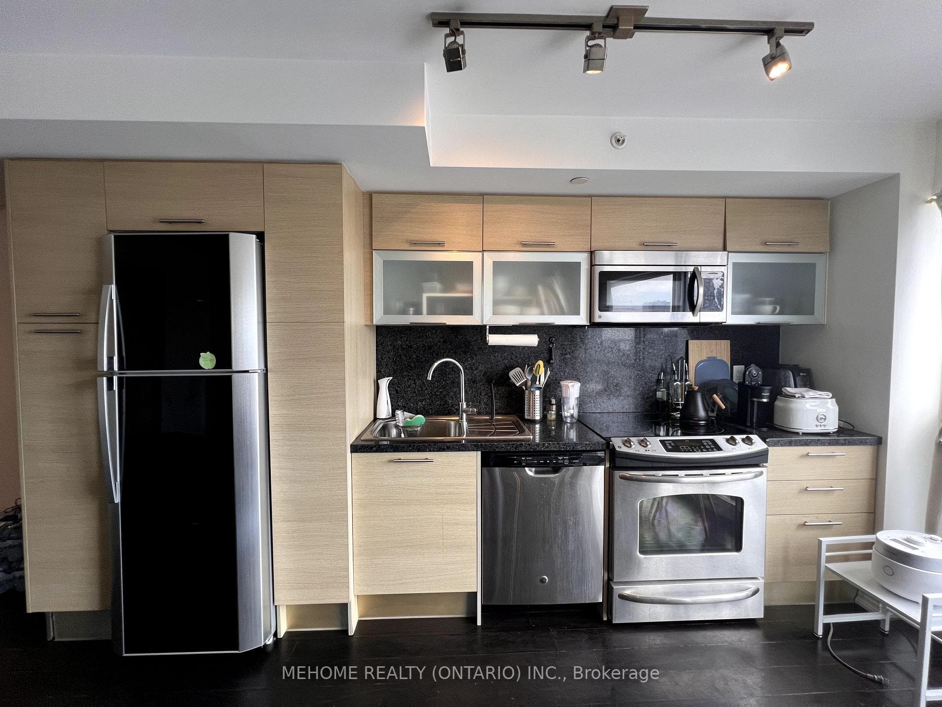 386 Yonge Street Unit 2506 photo 14
