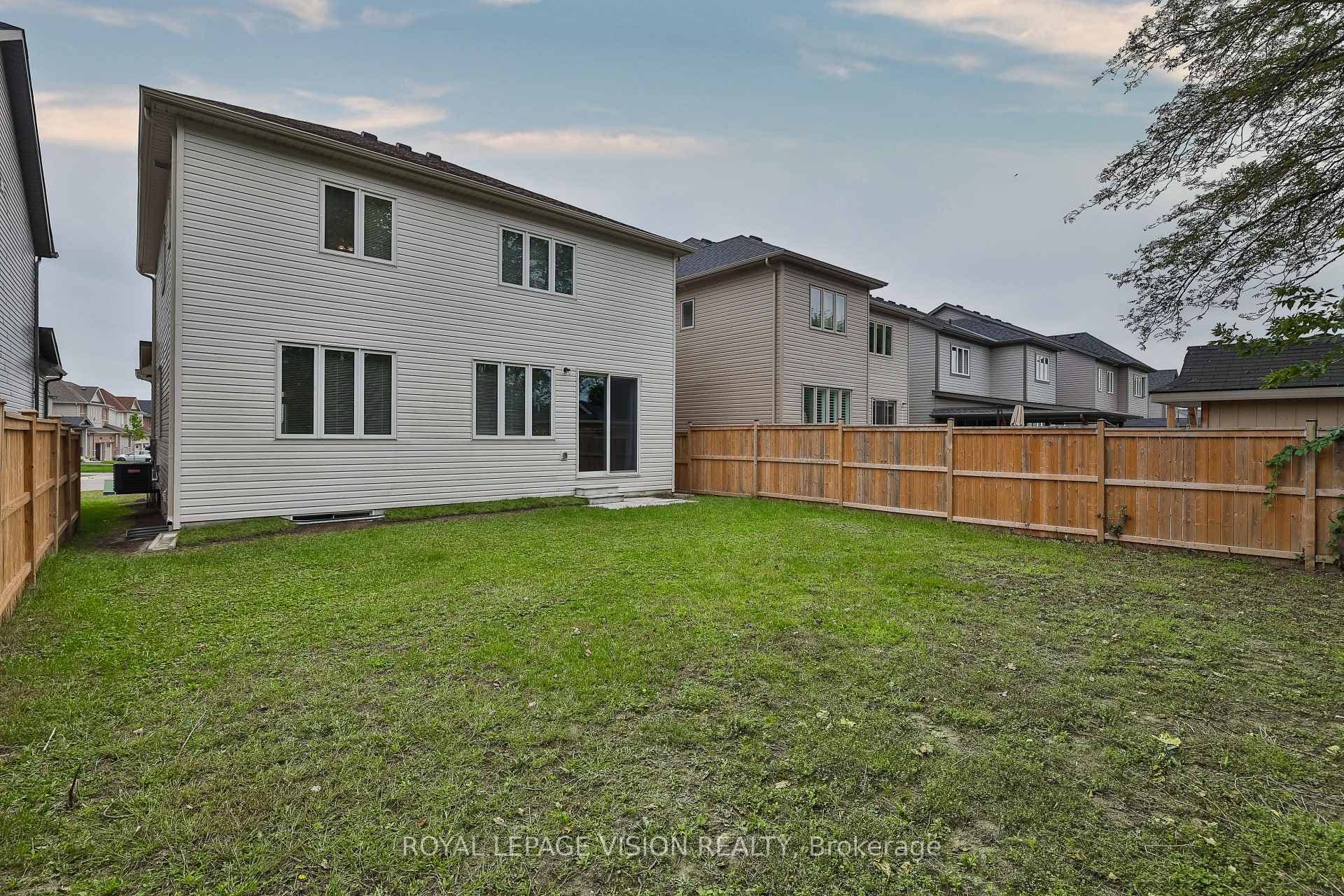 85 Mcfarlane Crescent photo 30