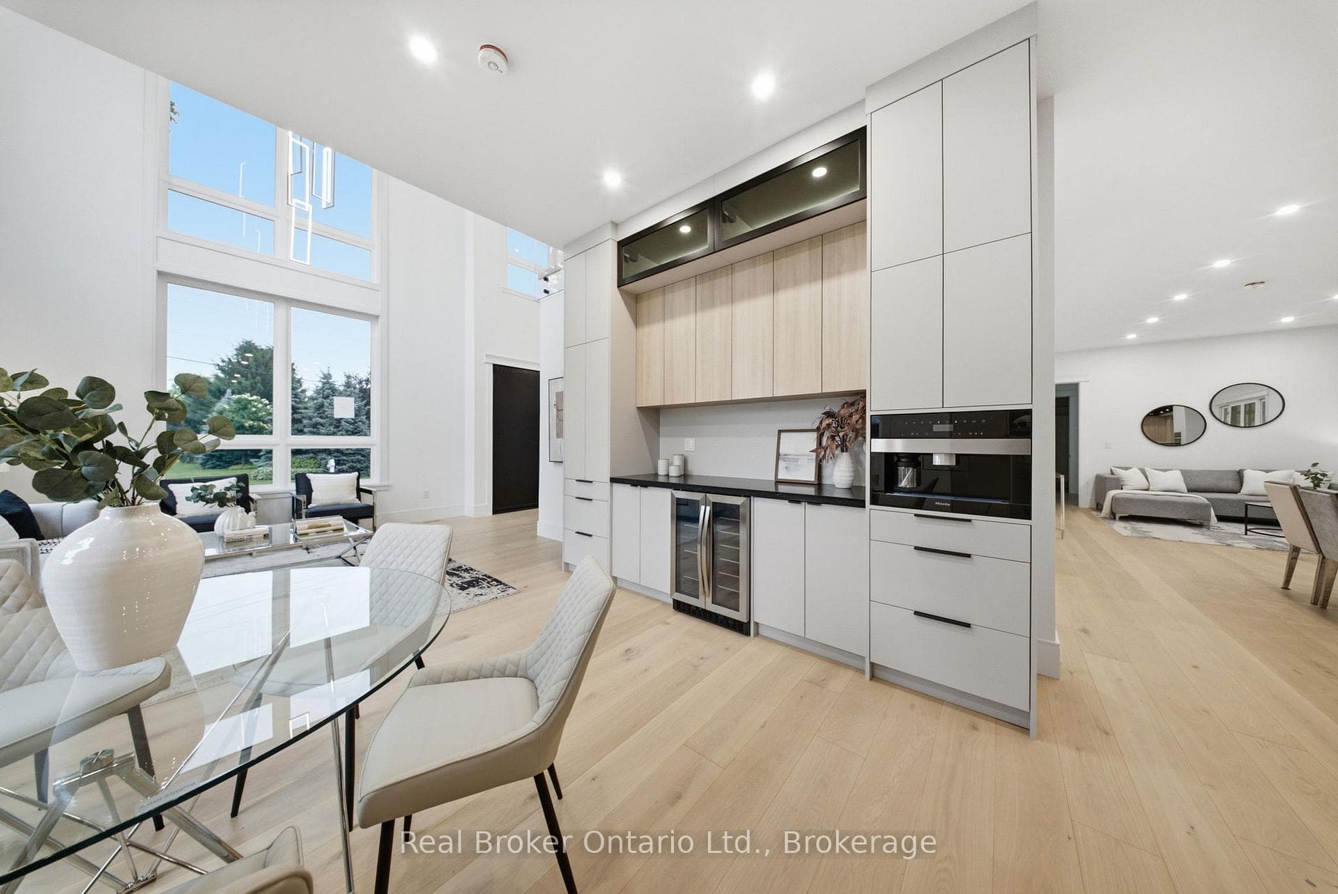 61 Floresta Court photo 5