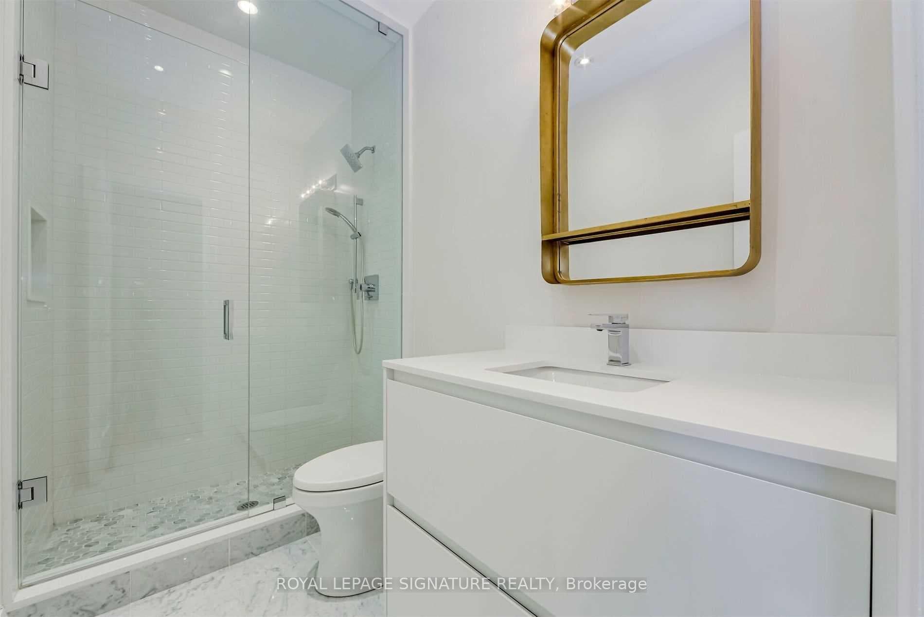 1657 Vellore Crescent photo 36