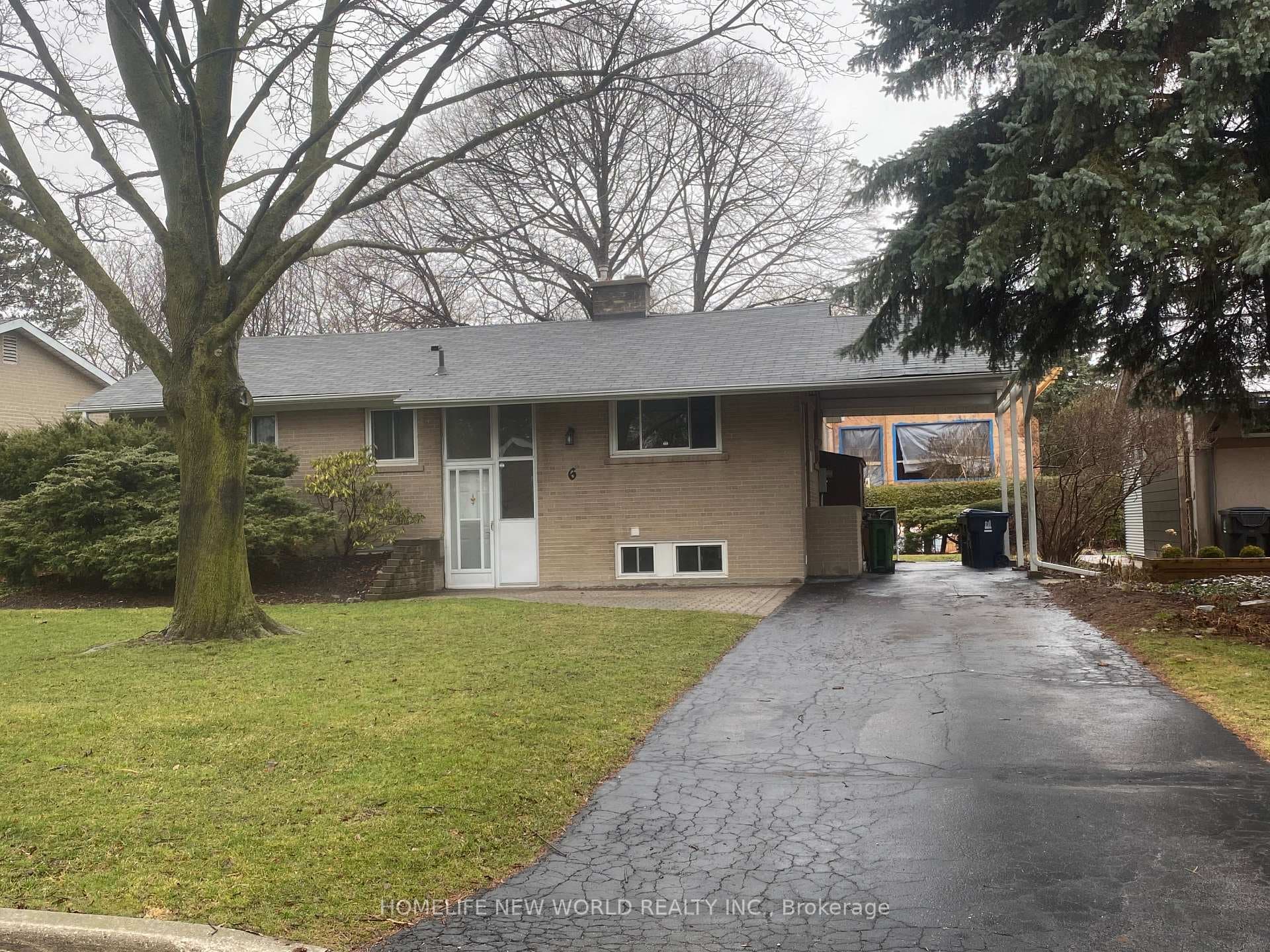 6 Thorn Lane photo 1