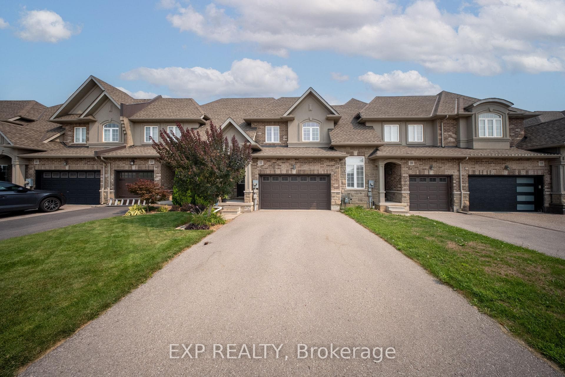 22 Madonna Drive photo 4