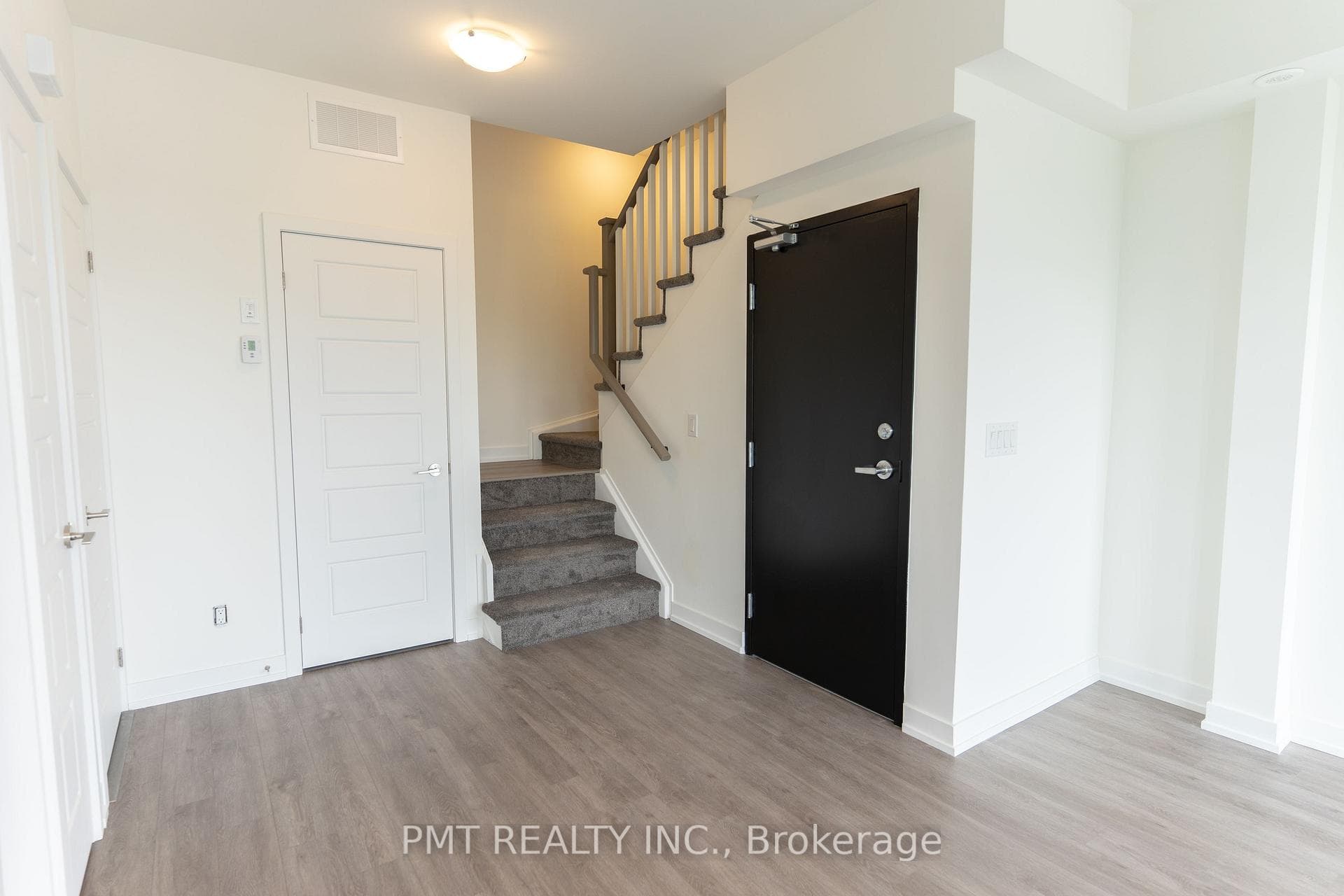 851 Sheppard Avenue Unit 37 photo 4
