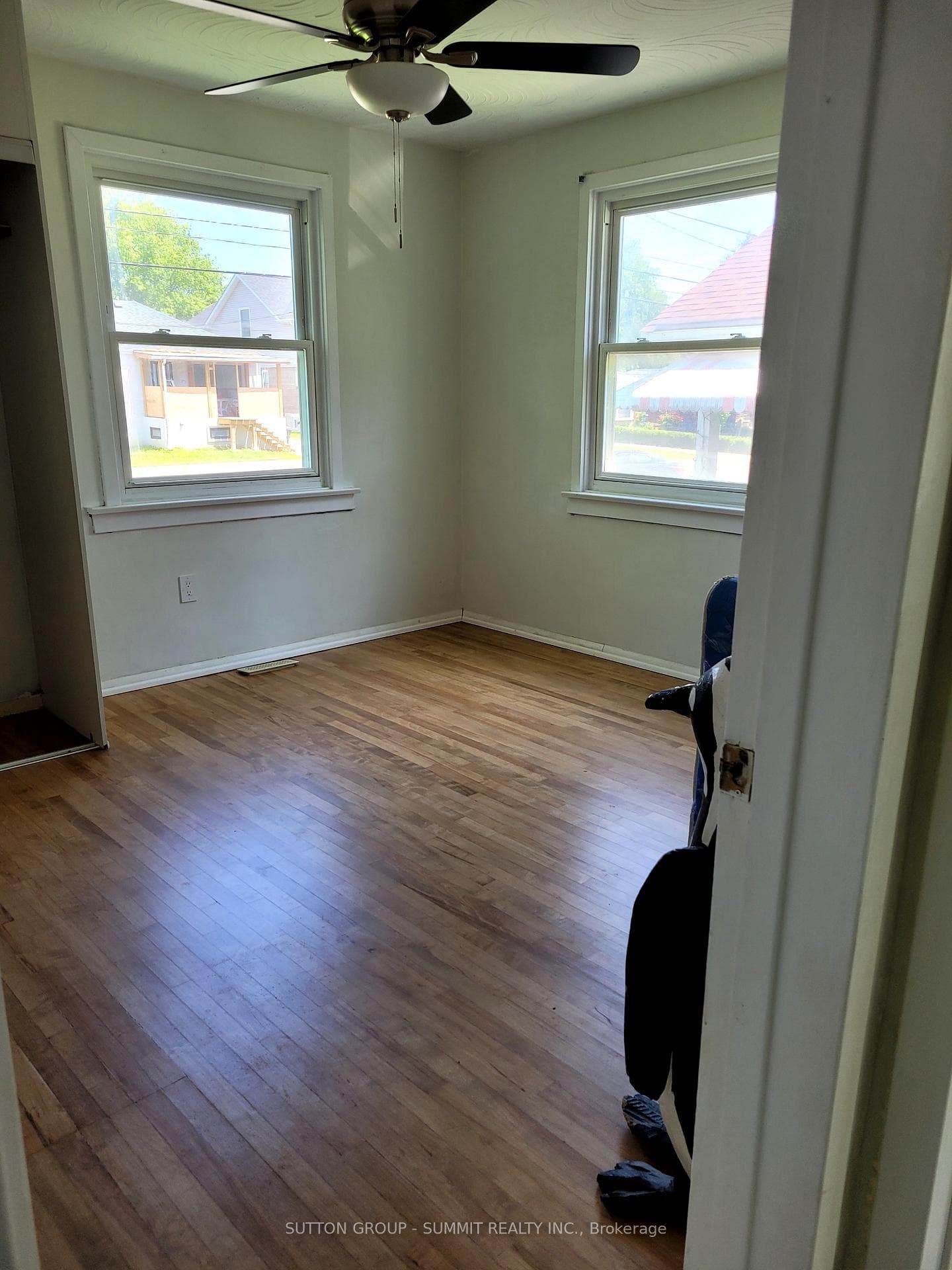 600 PHARMACY Avenue photo 4
