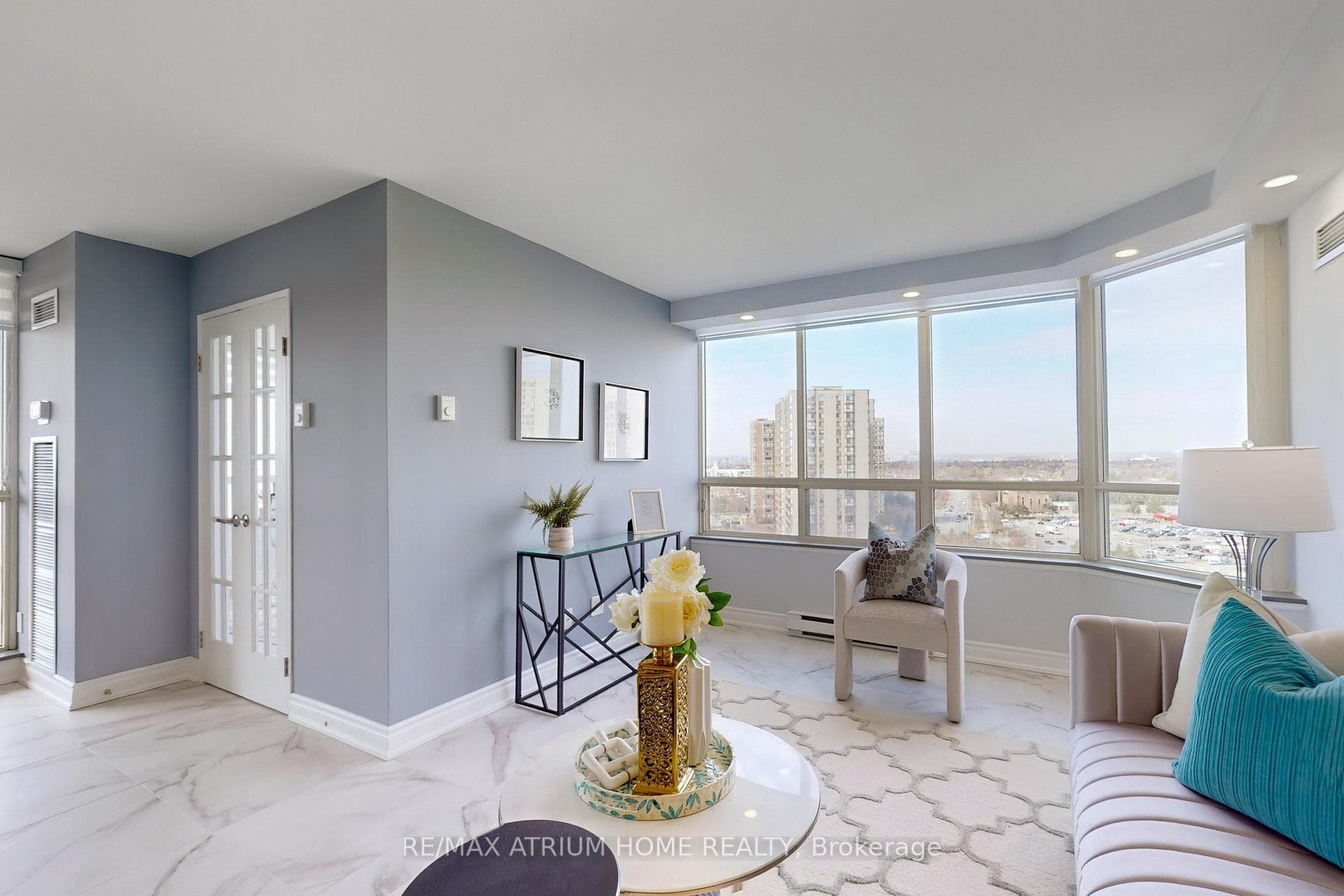 175 Bamburgh Circle Unit 1515 photo 4