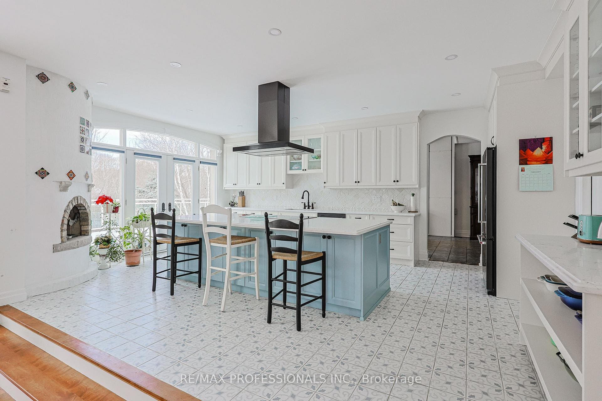 84 Neilson Drive photo 9