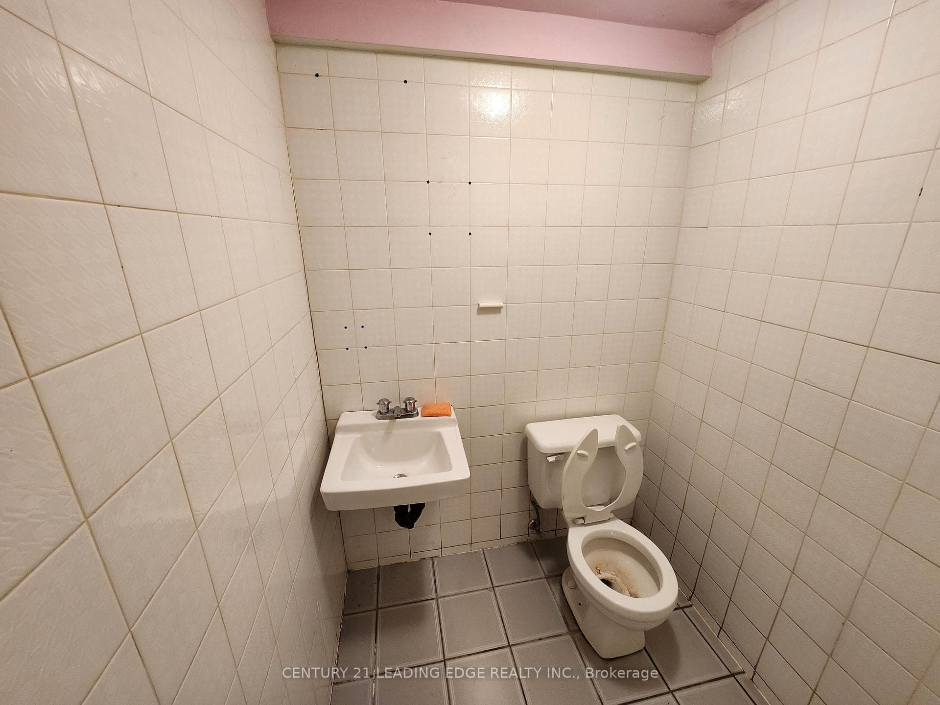 2193 Queen Street Unit Main Fl photo 20