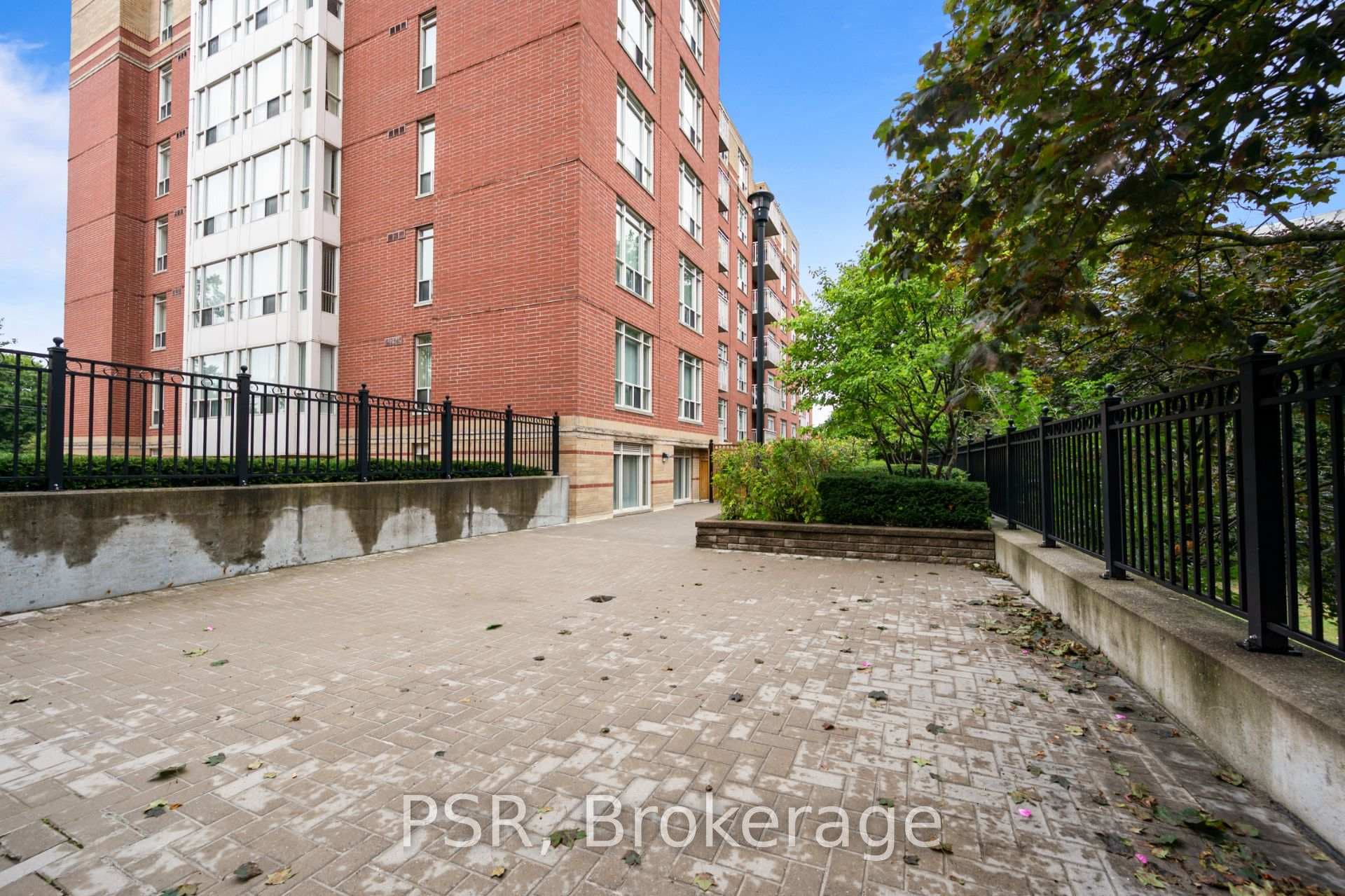 515 Rosewell Avenue Unit 104 photo 21