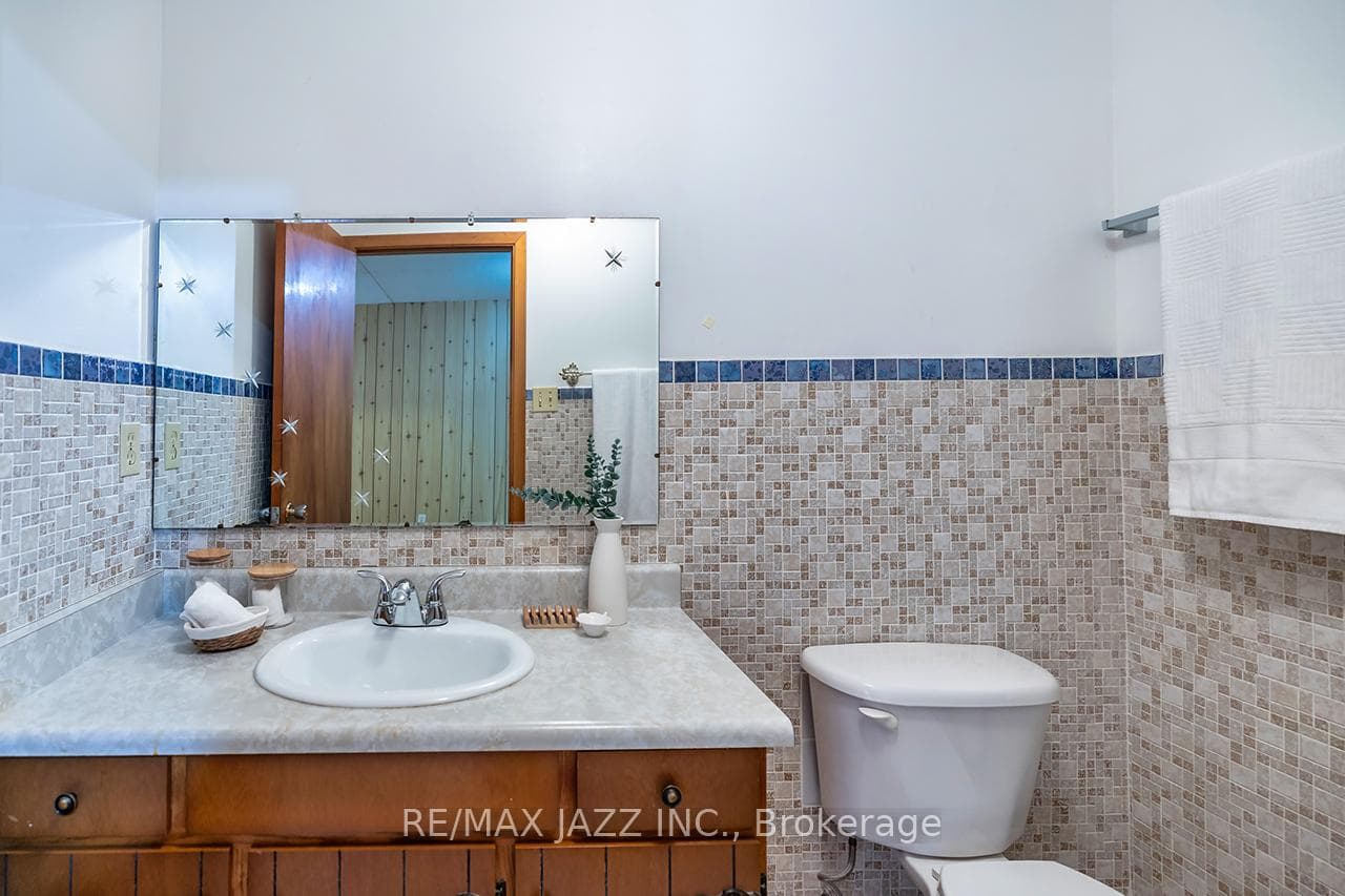 397 Fairlawn Street photo 25