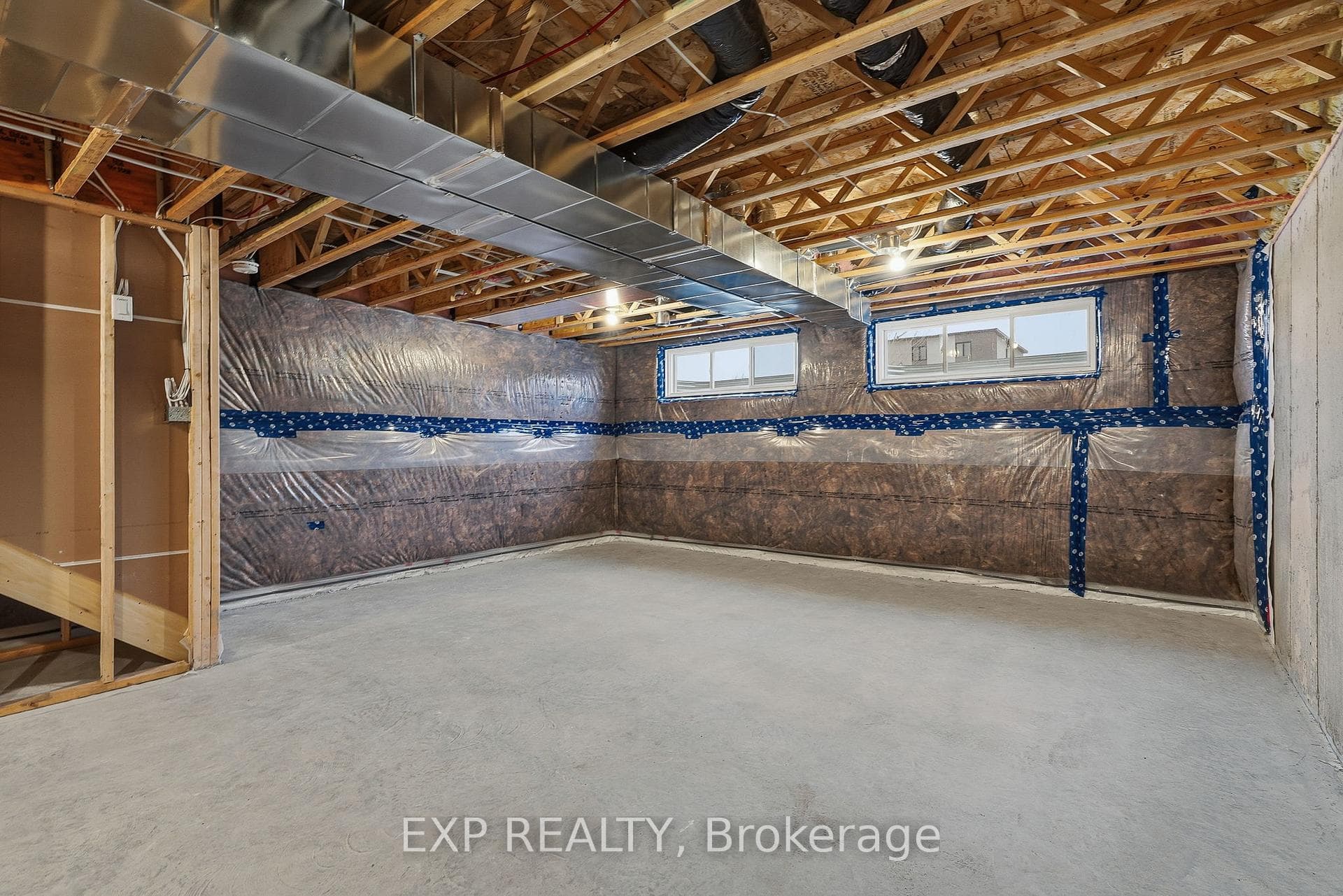 248 Sumac Crescent Street photo 24