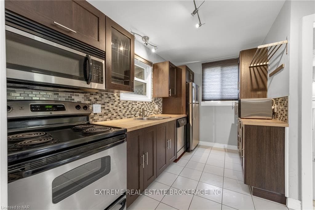 6058 BIAMONTE Parkway photo 8