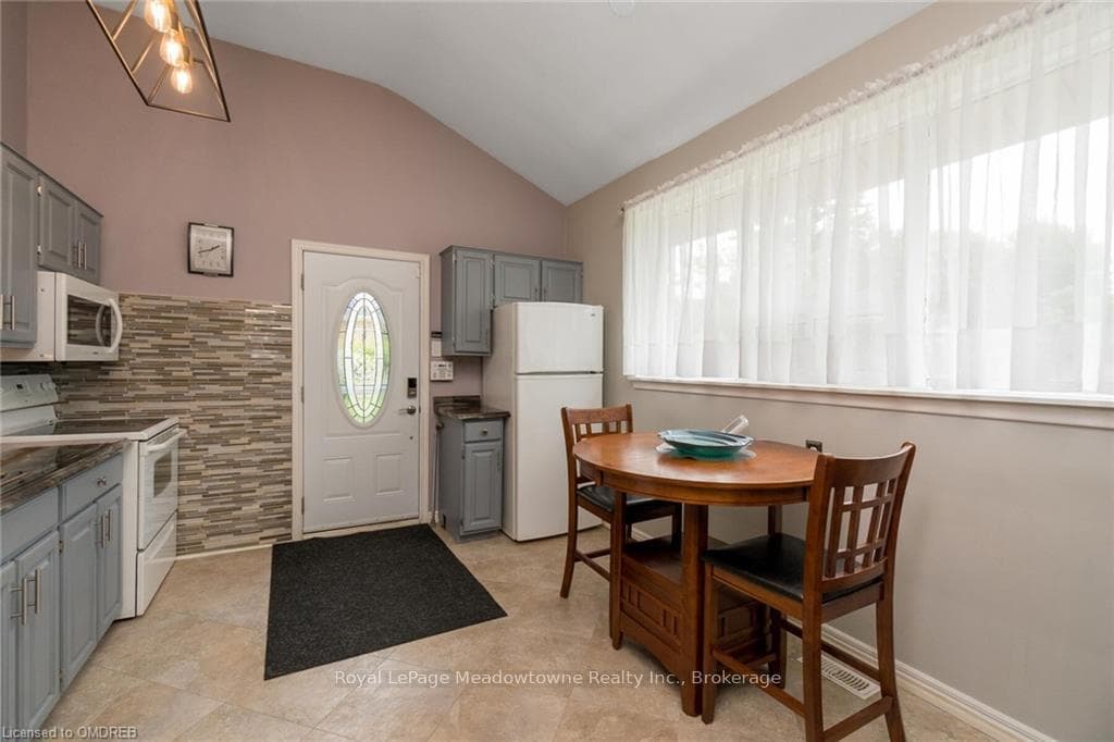 164 PRINCE CHARLES Drive photo 7