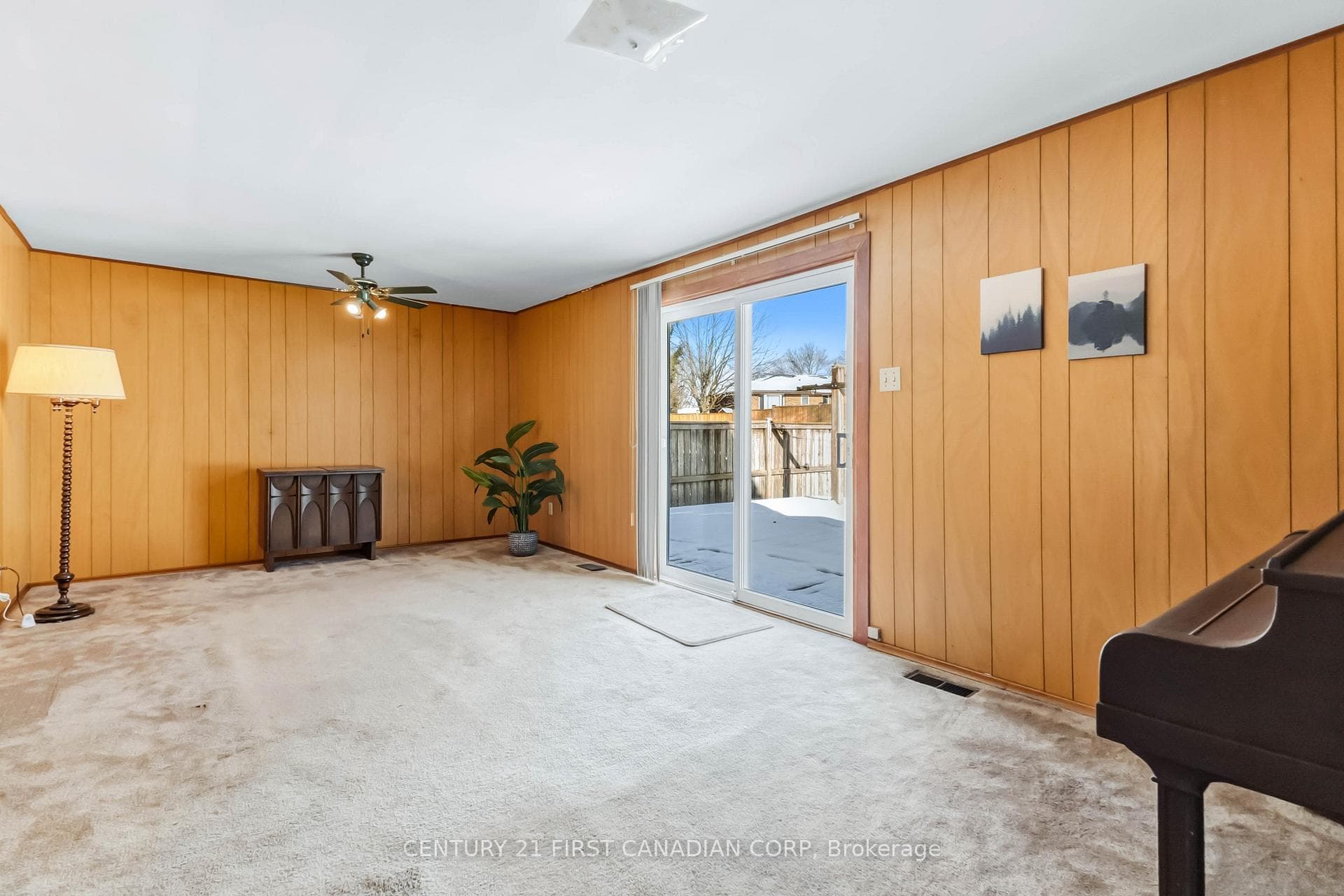 628 Viscount Road photo 21