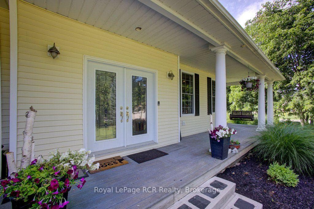 2020 John Street photo 6