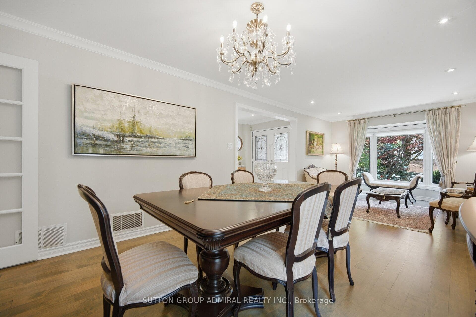 70 Topham Crescent photo 9
