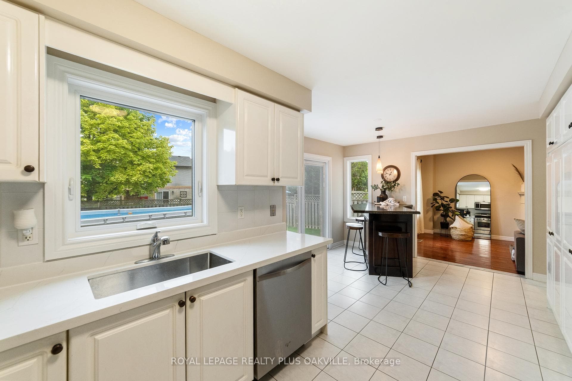 42 Fellowes Crescent photo 12