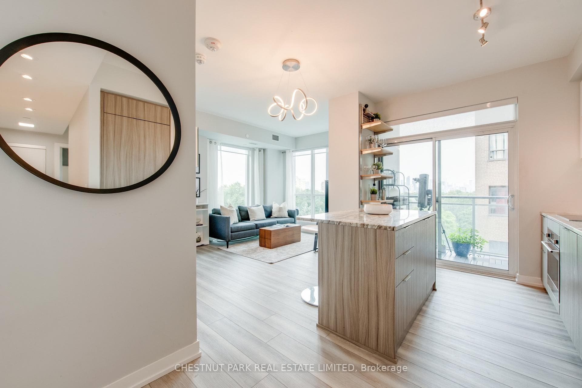 223 St. Clair Avenue Unit 614 photo 1