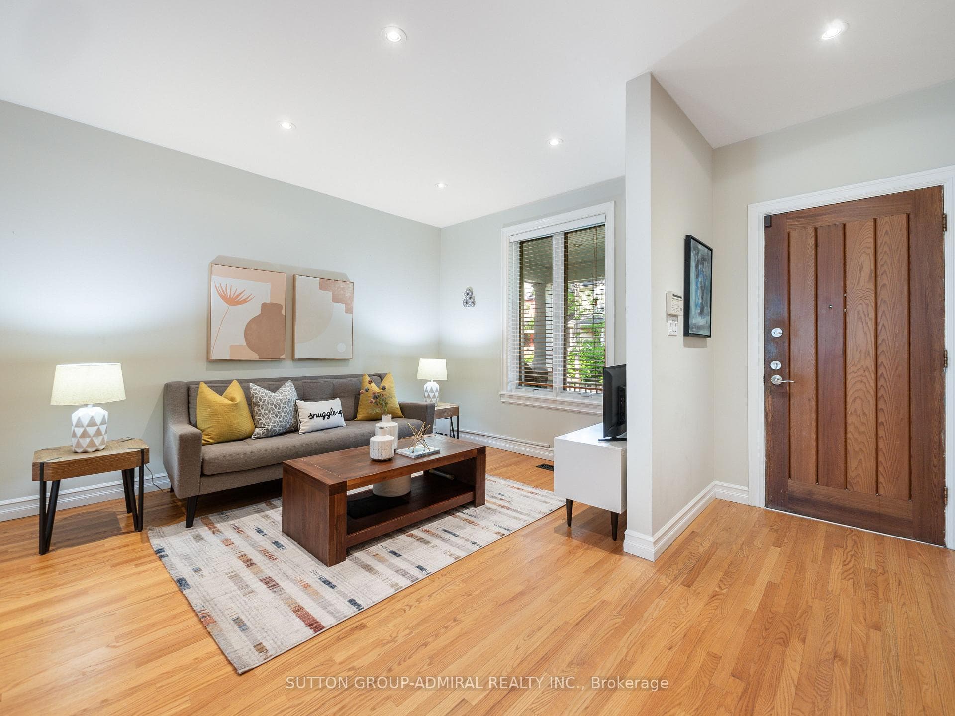 30 Galt Avenue photo 4