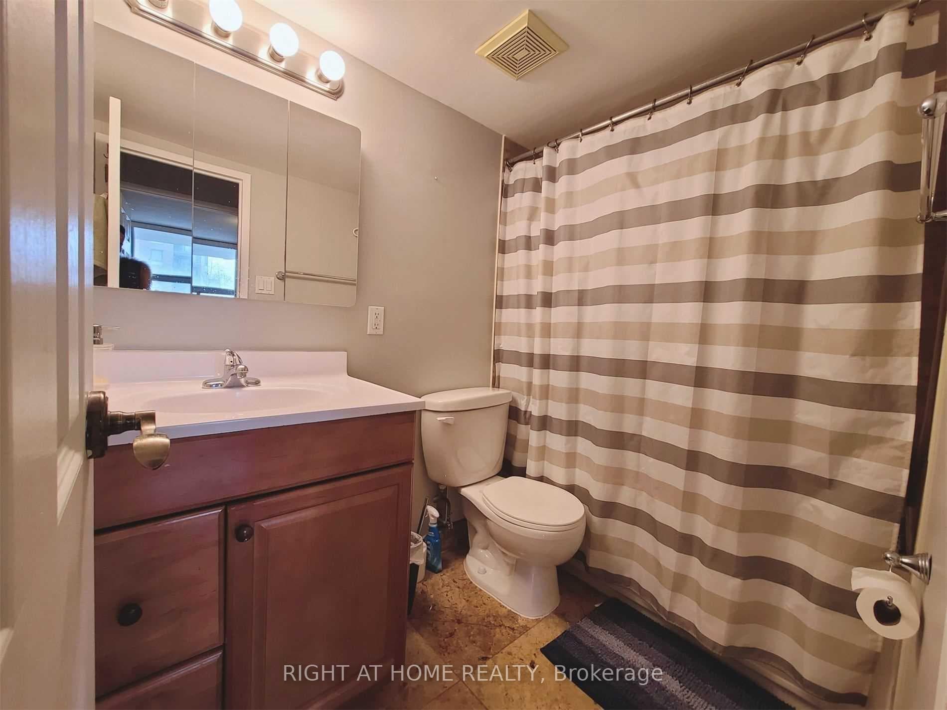 5949 Yonge Street Unit 206 photo 22