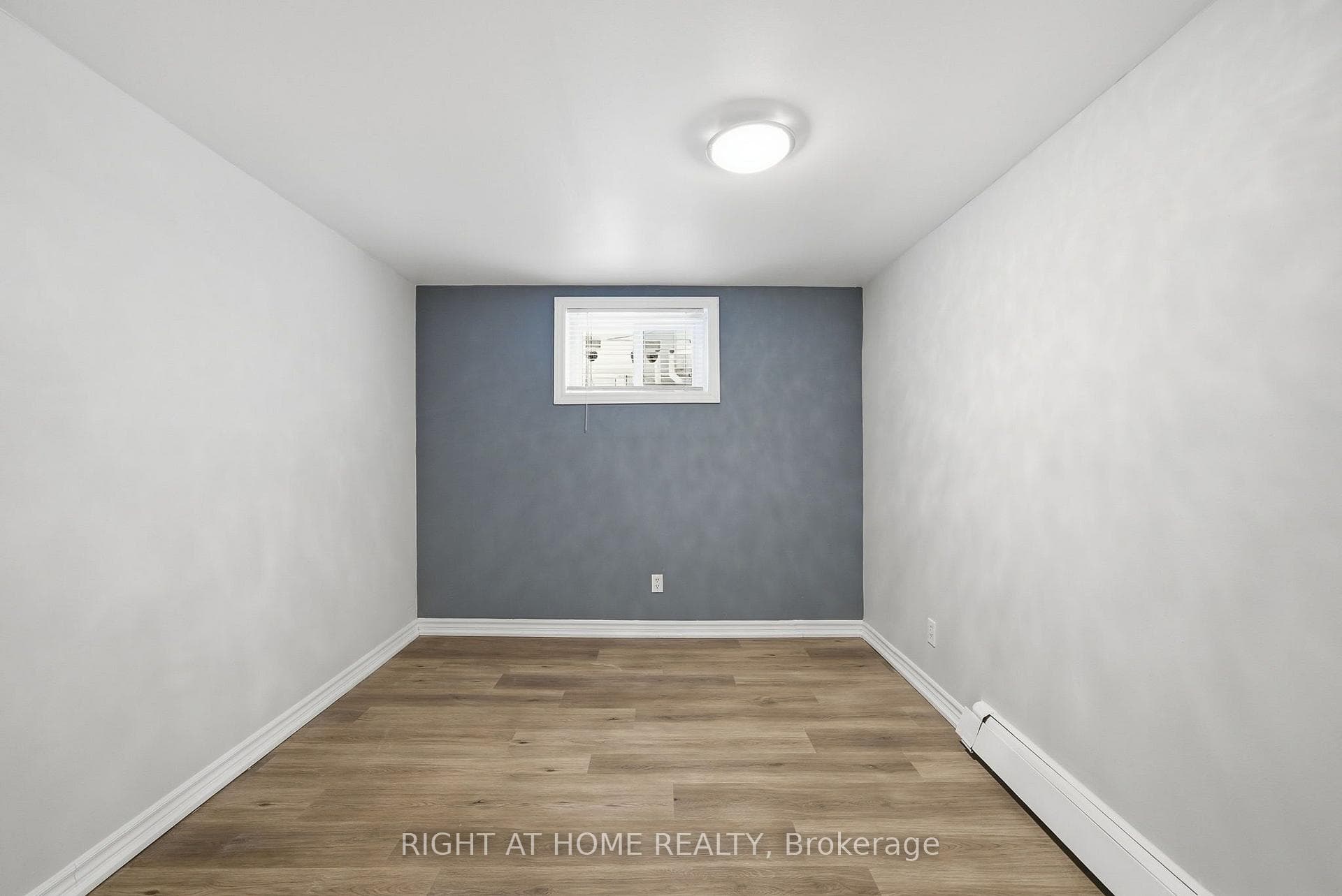 708 Carnegie Avenue photo 4