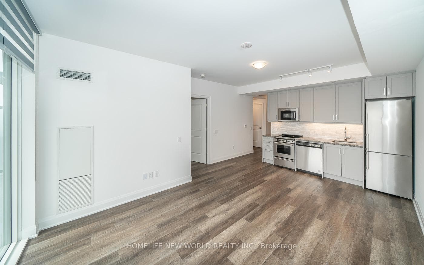 20 Gatineau Drive Unit 1405 photo 9