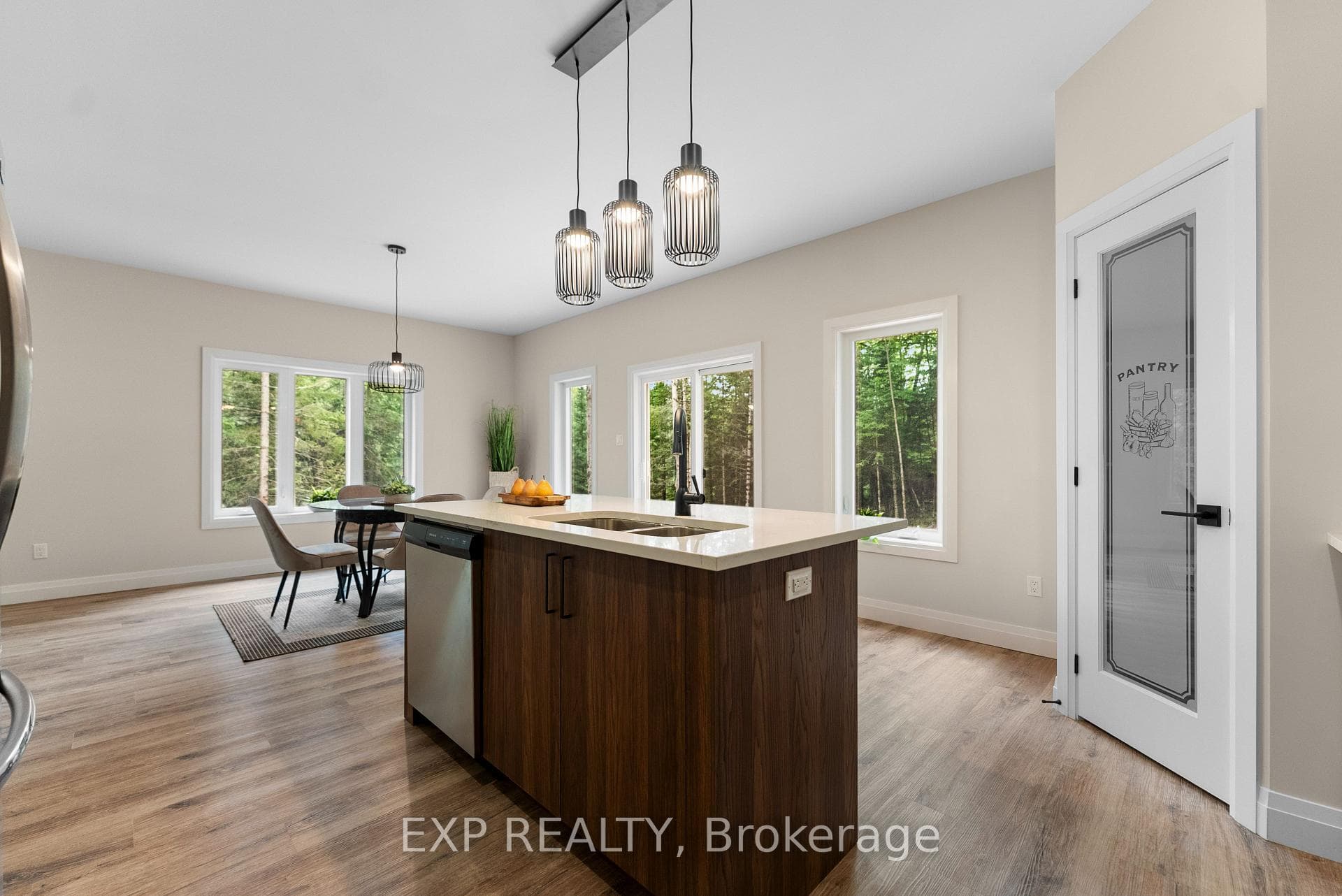 00 Calabogie Road photo 16