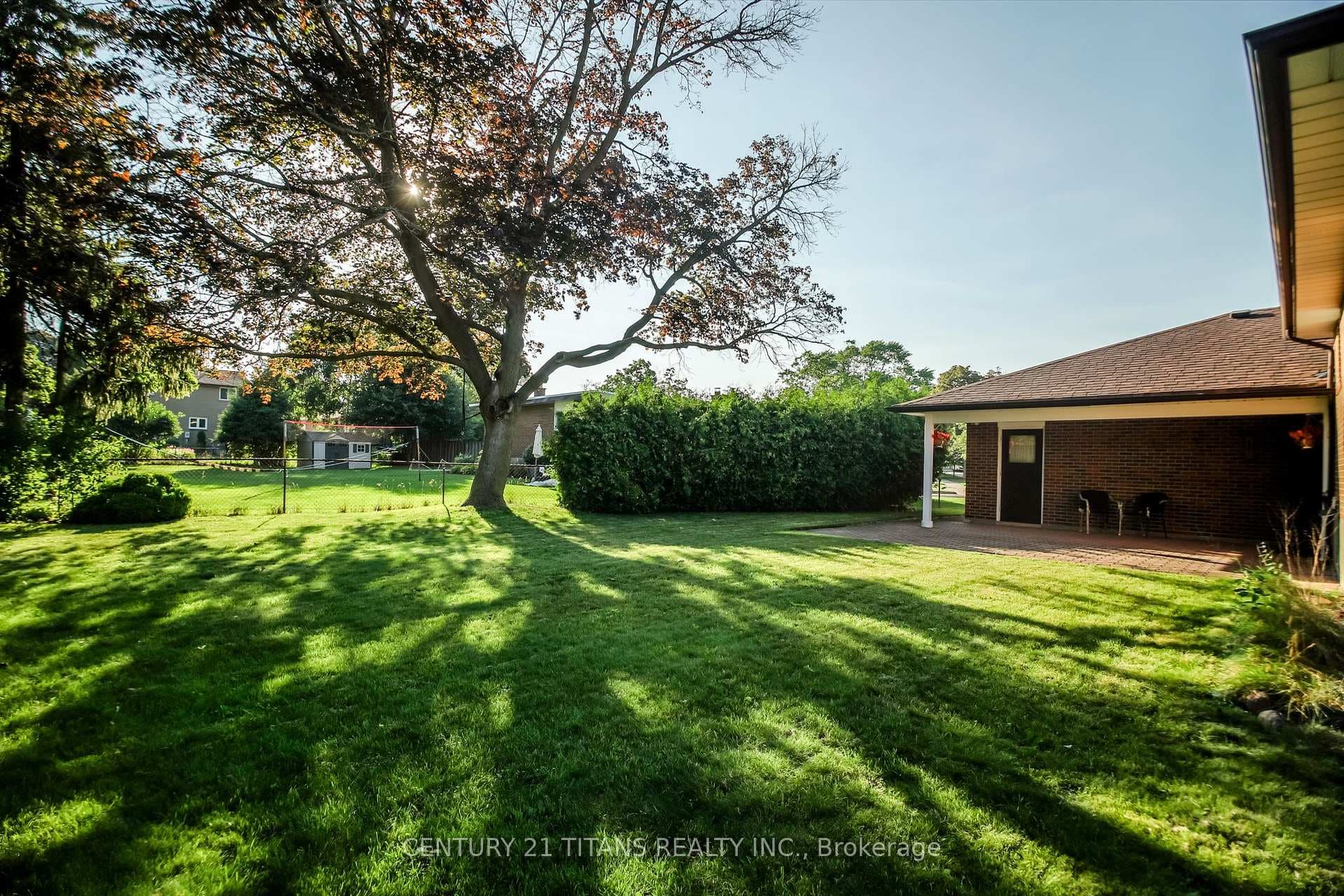 9 Minos Crescent photo 36
