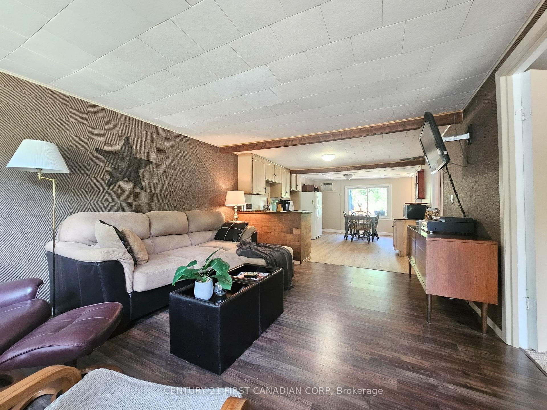 6346 London Road photo 6