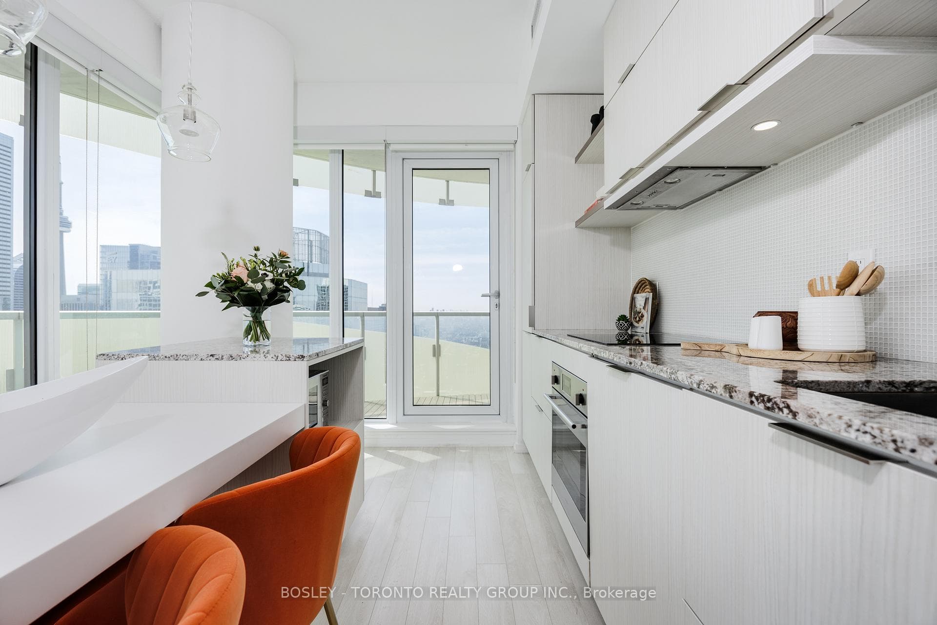 197 Yonge Street Unit 3909 photo 16