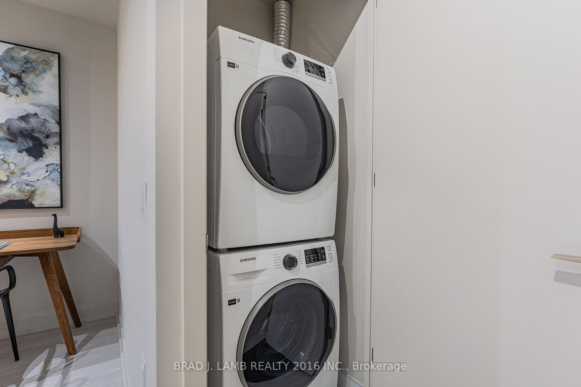 195 McCaul Street Unit 710 photo 28
