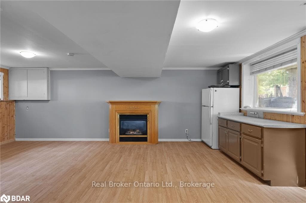 460 HIGH Street photo 23