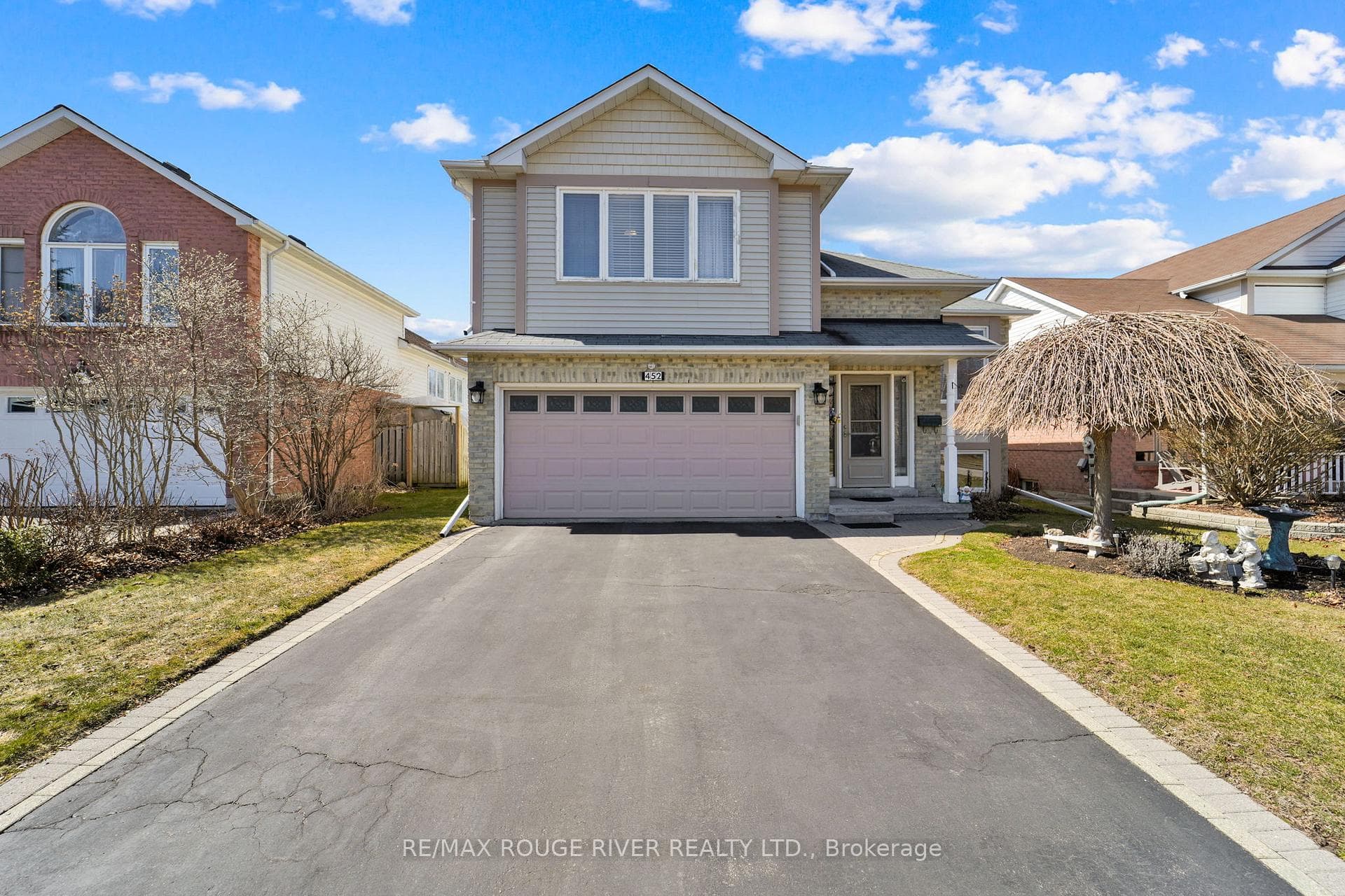 452 Fleetwood Drive photo 2
