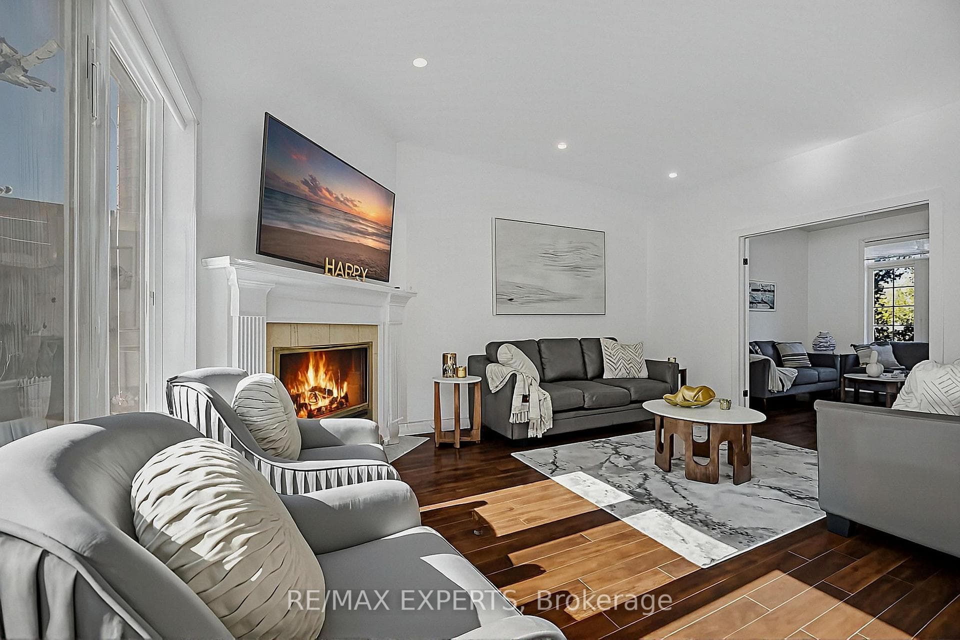 936 Talisman Crescent photo 12